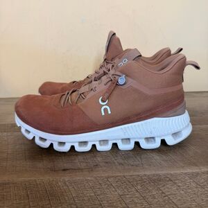 On Running Cloud Hi women’s size 8 shoes